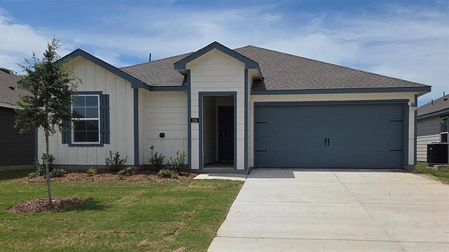 Property photo for 316 Whispering Pine Drive, Royse City, TX