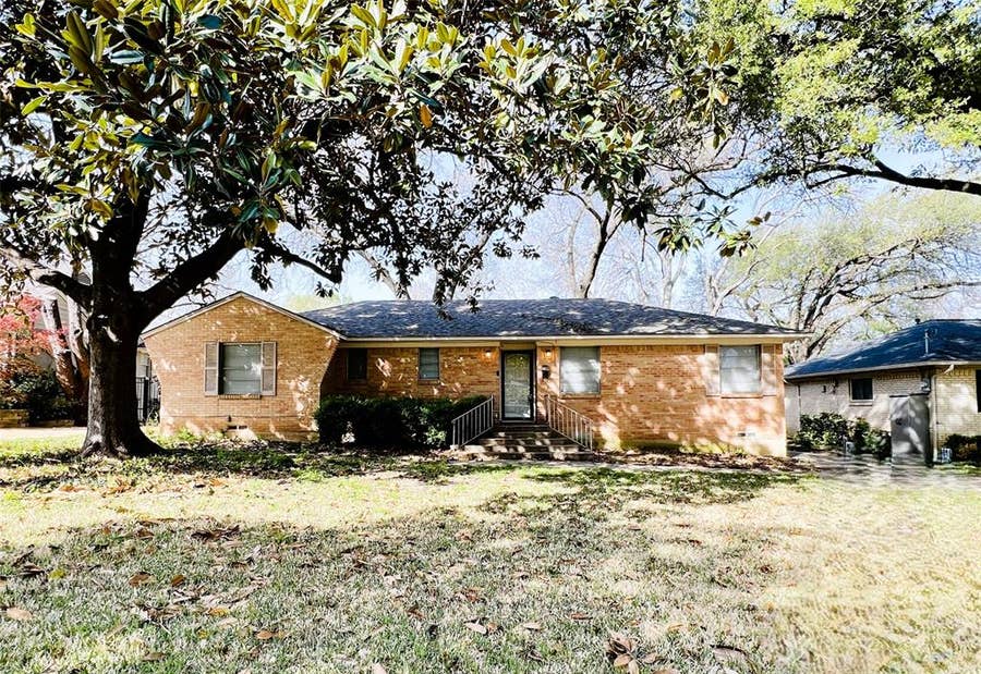 Property photo for 8715 Labron Avenue, Dallas, TX