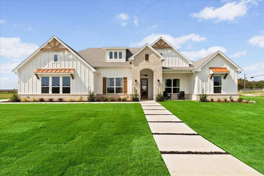 Property photo for 1000 Brock Heights Court, Brock, TX