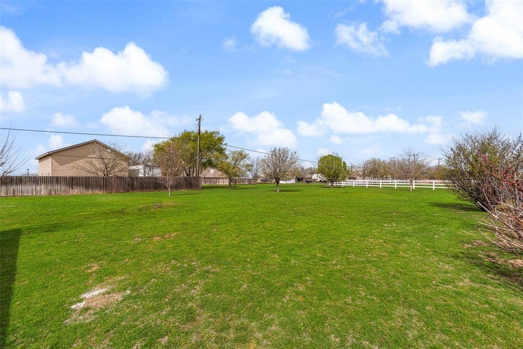 14001 Oak Bark Drive, Haslet, TX 76052