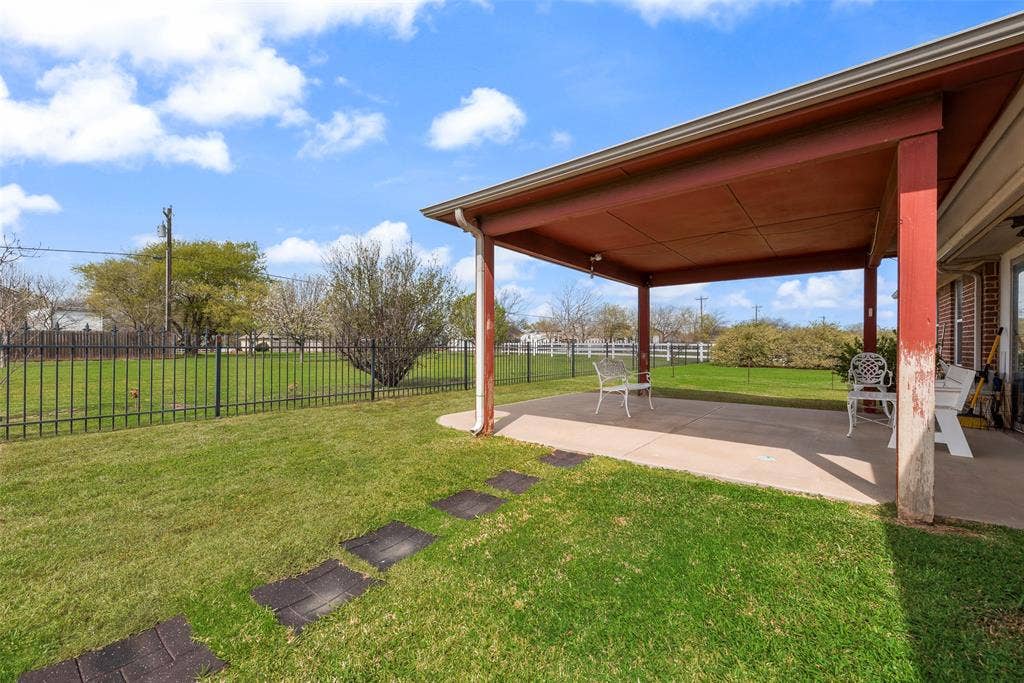 14001 Oak Bark Drive, Haslet, TX 76052