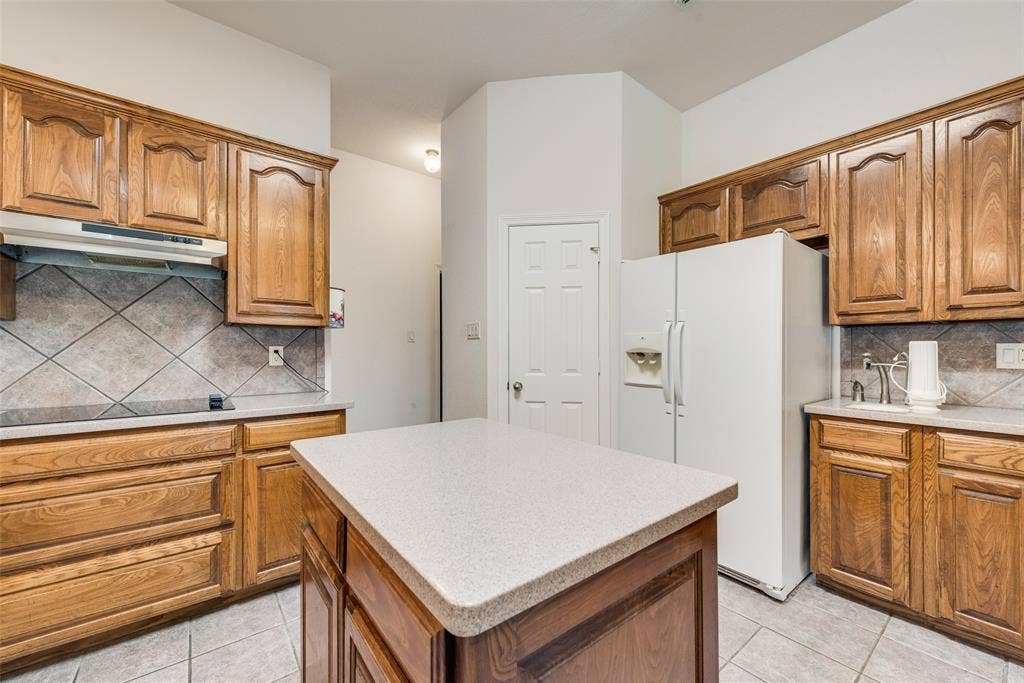 14001 Oak Bark Drive, Haslet, TX 76052