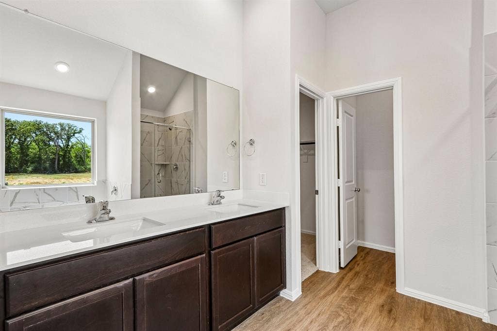 3512 Kingdom Drive, Denton, TX 76208 3512 Kingdom Drive, Denton, TX 76208