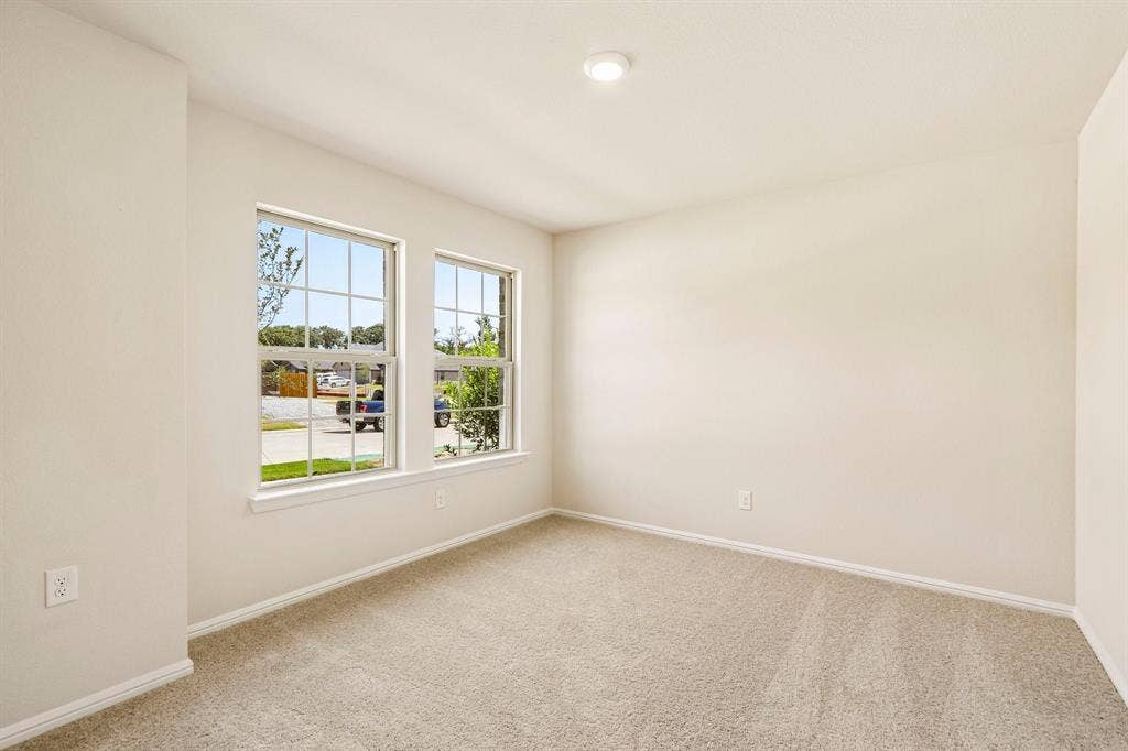 3512 Kingdom Drive, Denton, TX 76208 3512 Kingdom Drive, Denton, TX 76208