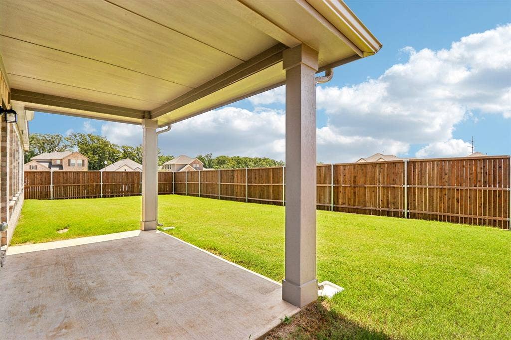 3512 Kingdom Drive, Denton, TX 76208 3512 Kingdom Drive, Denton, TX 76208