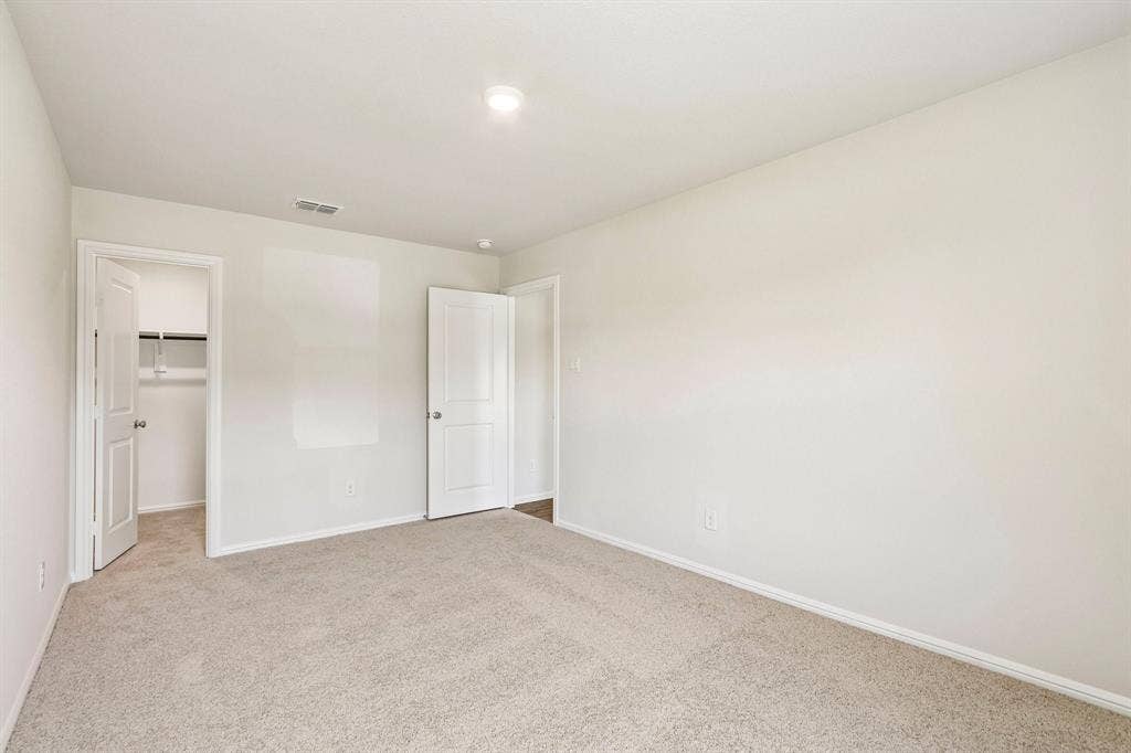 3512 Kingdom Drive, Denton, TX 76208 3512 Kingdom Drive, Denton, TX 76208