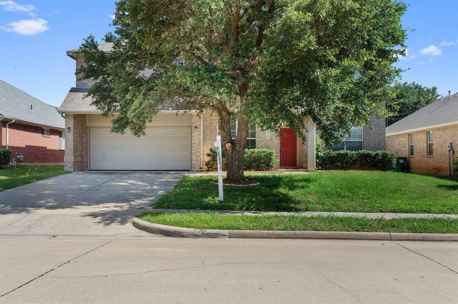 Property photo for 2700 Hereford Road, Denton, TX