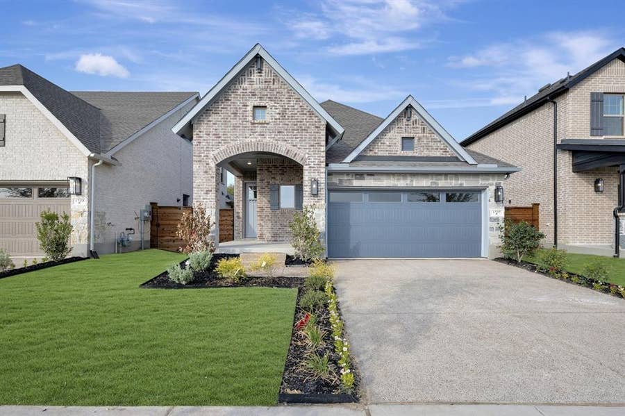 Property photo for 1737 Mosaic Way, Mesquite, TX
