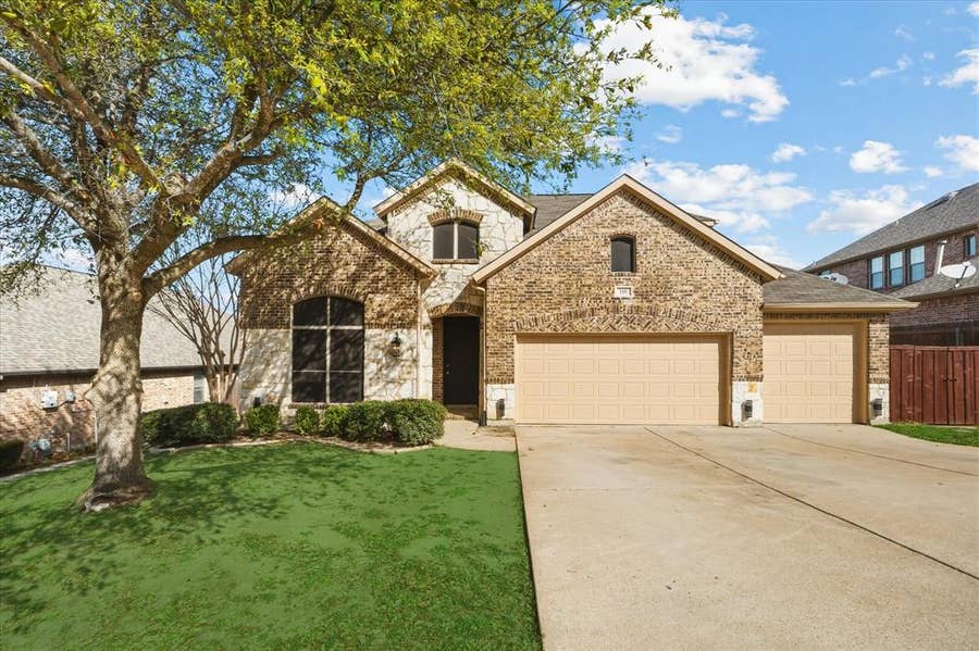 Property photo for 118 Stone Drive, Forney, TX