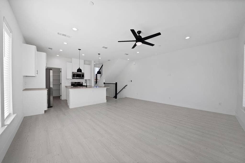 7207 Mohawk Drive, #102, Dallas, TX 75235 7207 Mohawk Drive, #102, Dallas, TX 75235