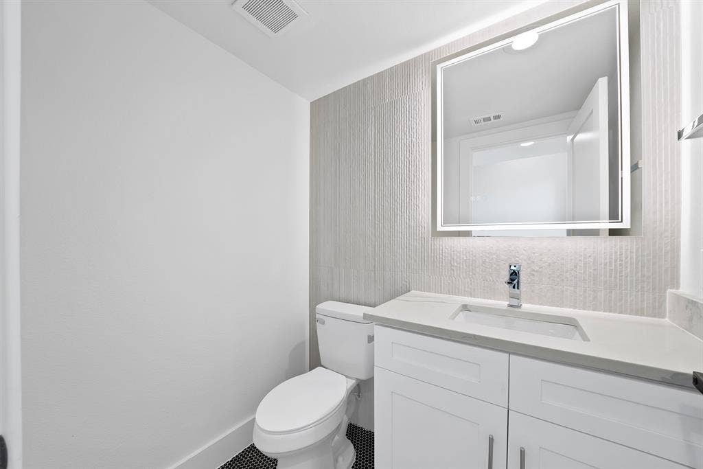 7207 Mohawk Drive, #102, Dallas, TX 75235 7207 Mohawk Drive, #102, Dallas, TX 75235