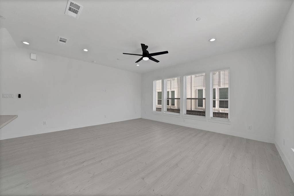 7207 Mohawk Drive, #102, Dallas, TX 75235 7207 Mohawk Drive, #102, Dallas, TX 75235