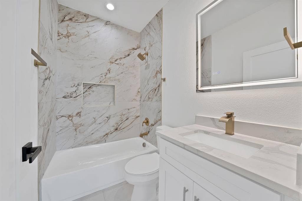 7207 Mohawk Drive, #102, Dallas, TX 75235 7207 Mohawk Drive, #102, Dallas, TX 75235