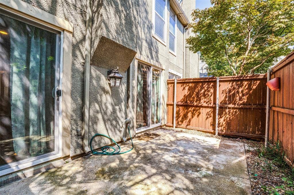 4208 Bowser Avenue, #I, Dallas, TX 75219 Private outdoor patio!