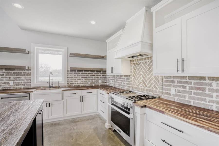 Property photo for 2515 County 141 Road, Kaufman, TX