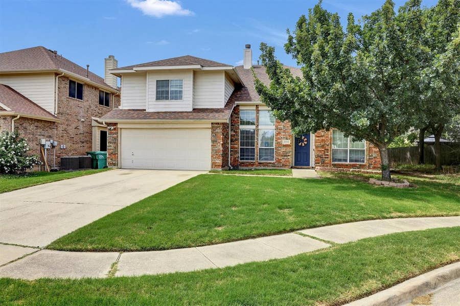 Property photo for 2109 Hemingway Drive, Denton, TX