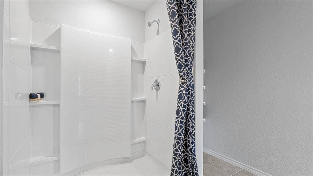 1732 LEEVON Lane, Fort Worth, TX 76140