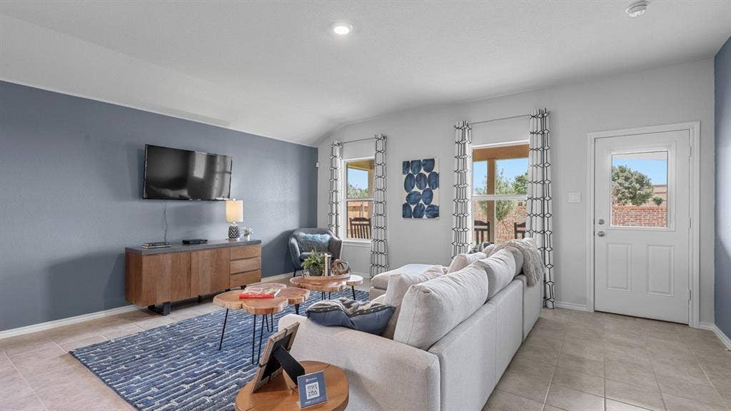 1732 LEEVON Lane, Fort Worth, TX 76140
