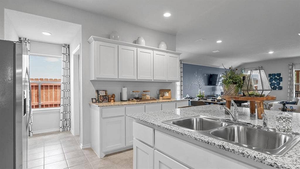 1732 LEEVON Lane, Fort Worth, TX 76140