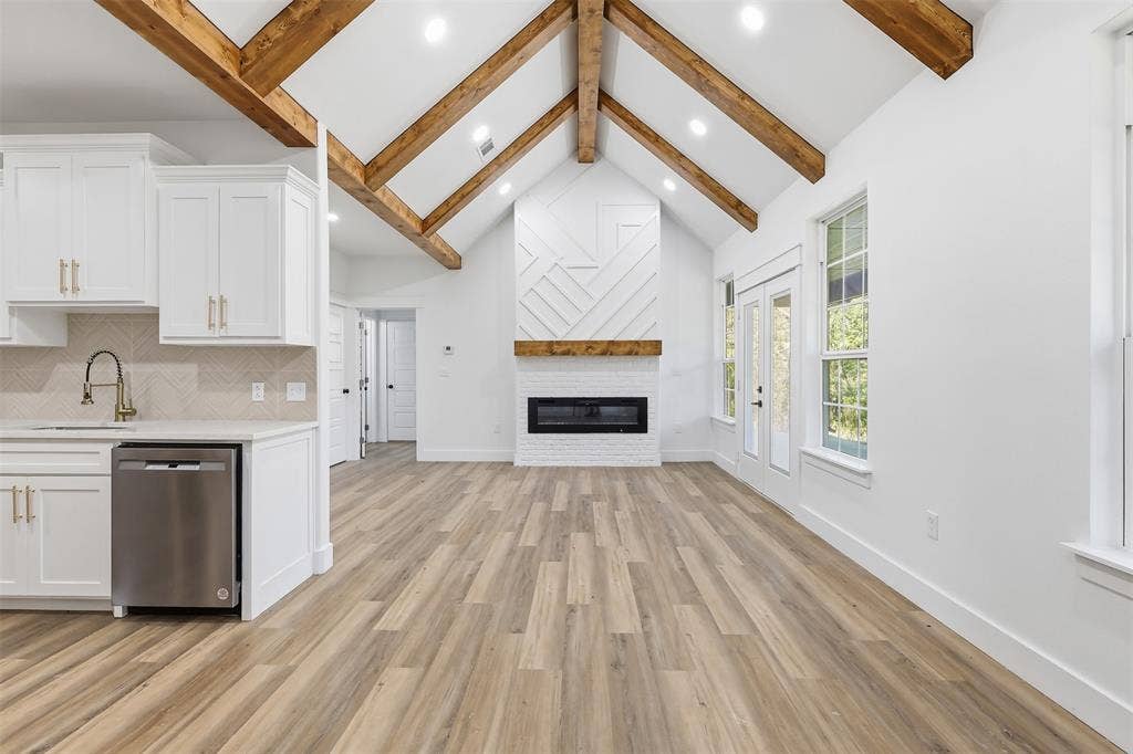 7694 Portwood Road, Azle, TX 76020 7694 Portwood Road, Azle, TX 76020