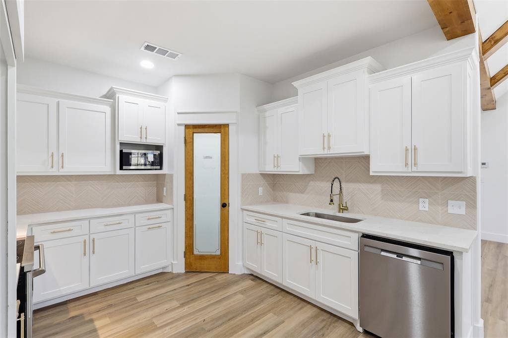 7694 Portwood Road, Azle, TX 76020 7694 Portwood Road, Azle, TX 76020