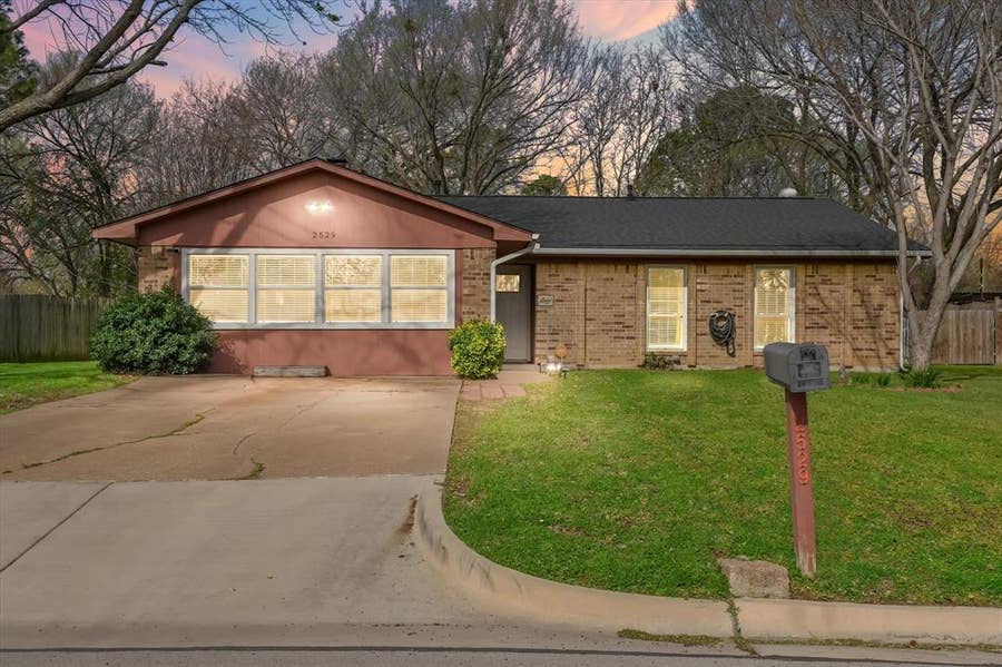 Property photo for 2529 Freedom Lane, Denton, TX