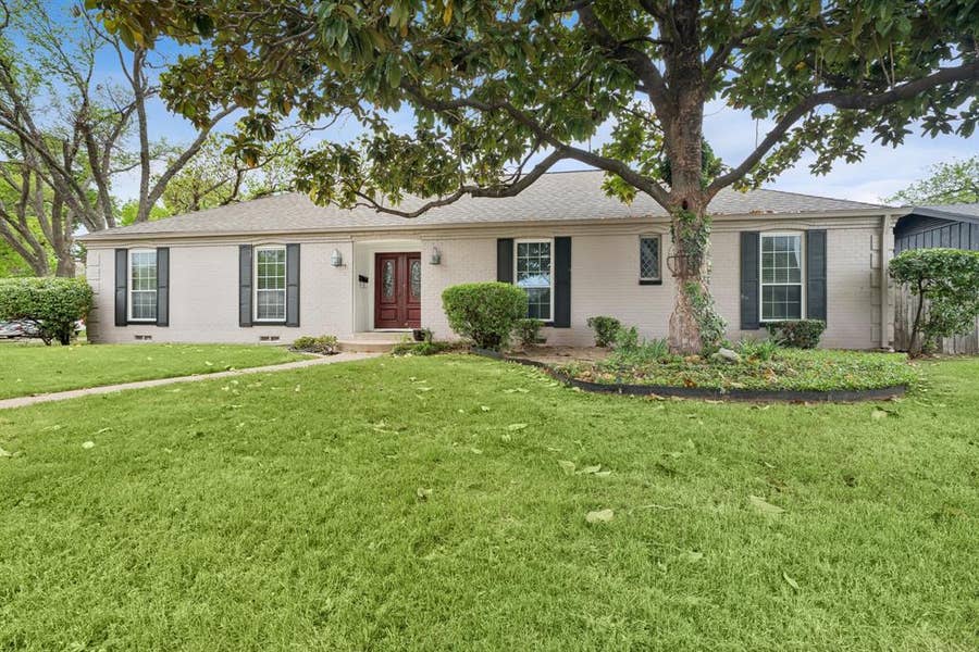 Property photo for 204 Shadywood Lane, Richardson, TX