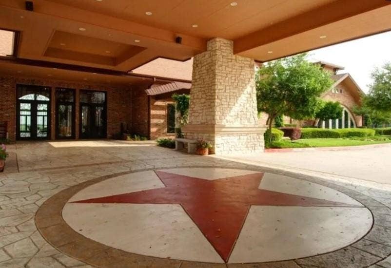 351 Southern Hills Drive, Fairview, TX 75069 Clubhouse Entrance