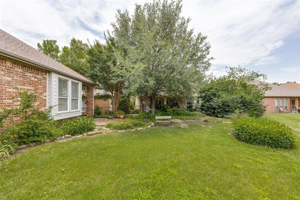351 Southern Hills Drive, Fairview, TX 75069 View of green lawn