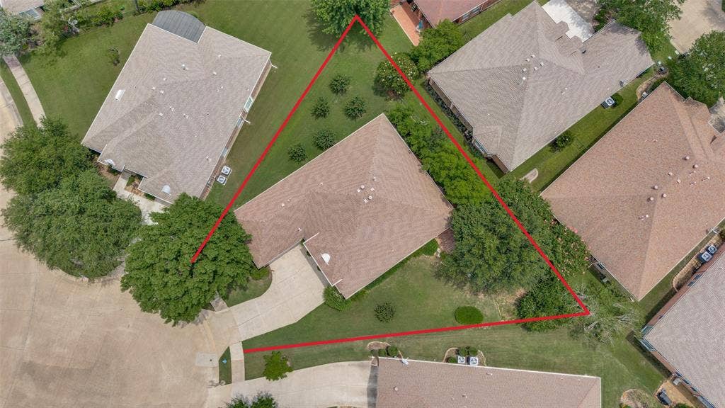 351 Southern Hills Drive, Fairview, TX 75069 Expansive lot with mature trees, manicured lawns, and a private driveway