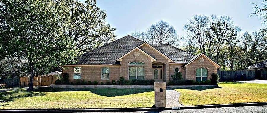 Property photo for 1111 Lonnie Drive, Athens, TX