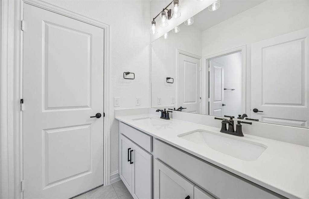 Secondary bath with double vanity