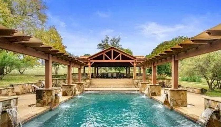 5395 Lago Vista Drive, Athens, TX 75752 5395 Lago Vista Drive, Athens, TX 75752