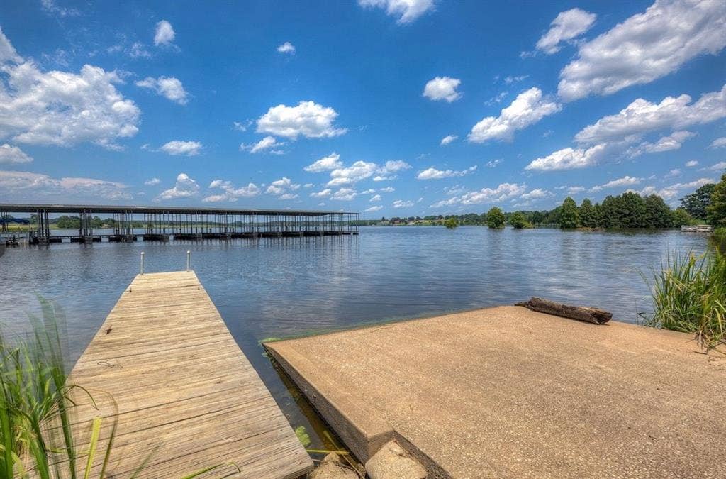 5395 Lago Vista Drive, Athens, TX 75752 5395 Lago Vista Drive, Athens, TX 75752