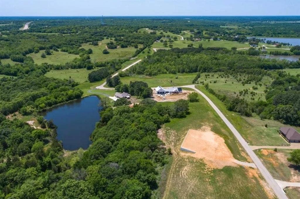 5395 Lago Vista Drive, Athens, TX 75752 5395 Lago Vista Drive, Athens, TX 75752