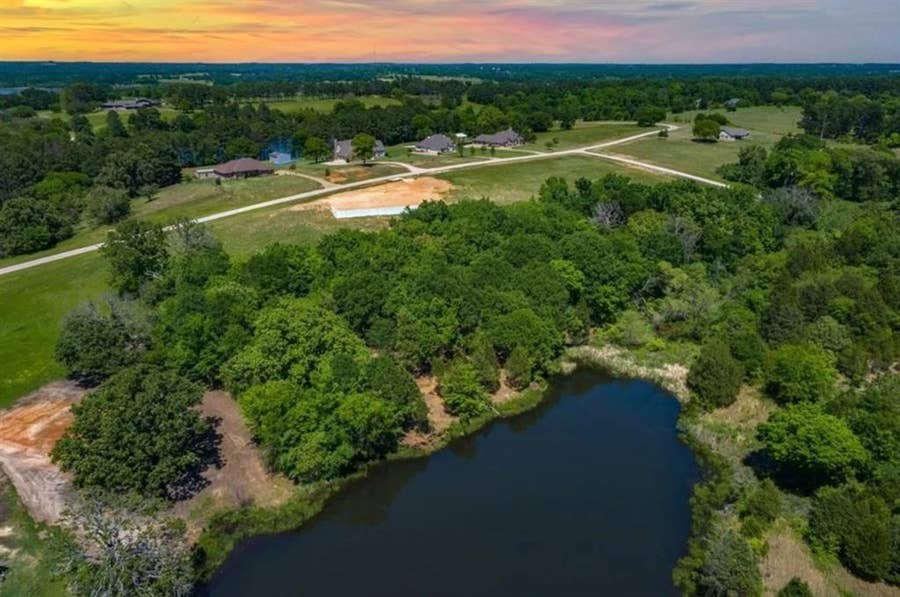 Property photo for 5395 Lago Vista Drive, Athens, TX