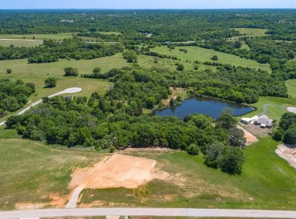 5395 Lago Vista Drive, Athens, TX 75752 5395 Lago Vista Drive, Athens, TX 75752