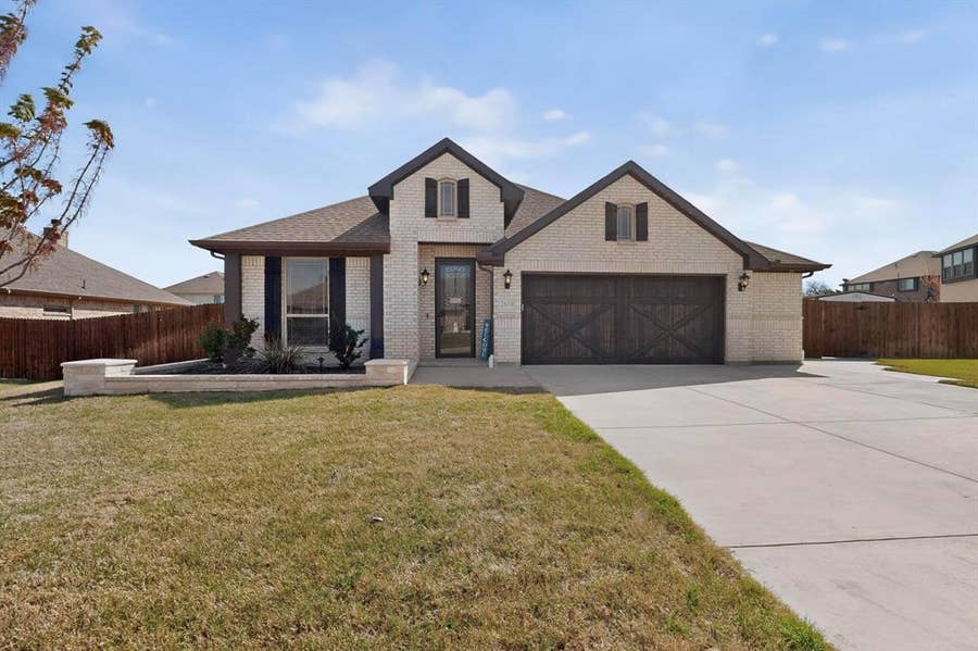 Property photo for 2618 Golden Rod Drive, Midlothian, TX
