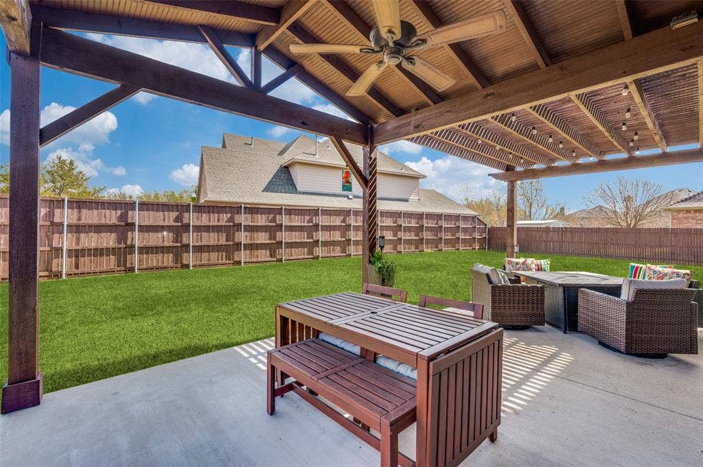 159 Courtney Bay Lane, Argyle, TX 76226 Grass has been digitally enhanced