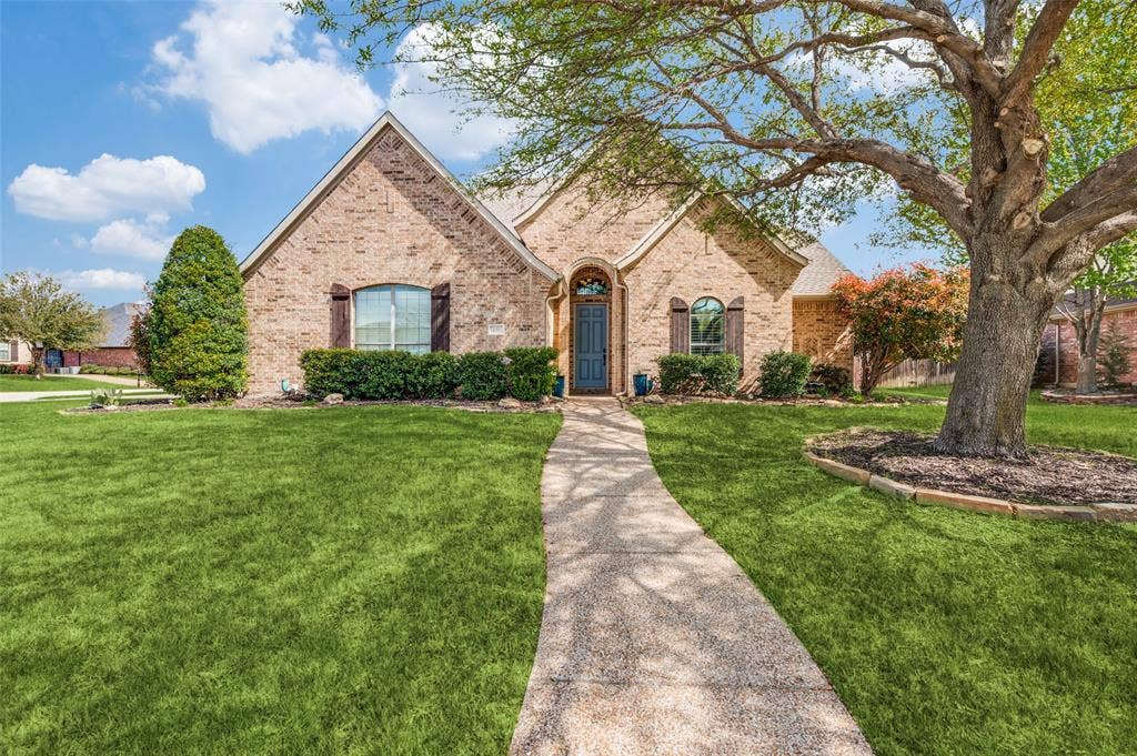159 Courtney Bay Lane, Argyle, TX 76226 Grass has been digitally enhanced