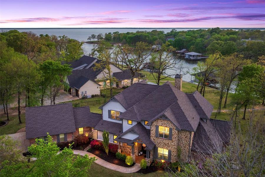 Property photo for 211 Sandpiper Drive, Mabank, TX