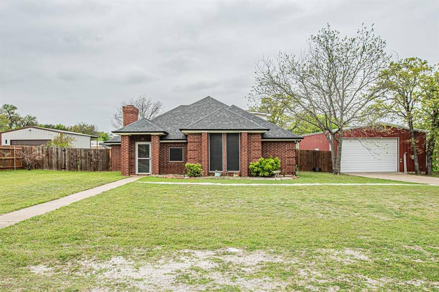 Property photo for 614 Overhill Road, Granbury, TX