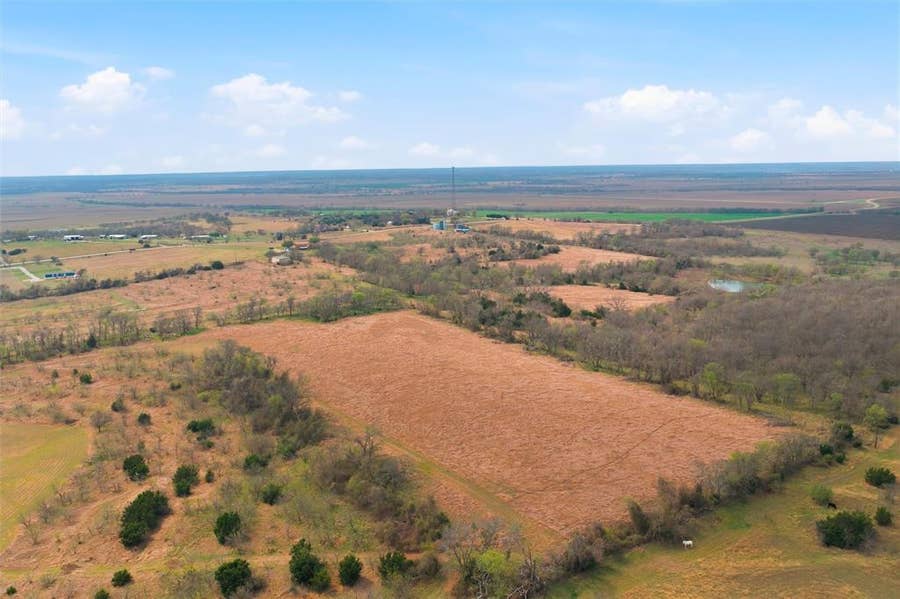 Property photo for 8212 Eddy Gatesville Parkway, Moody, TX