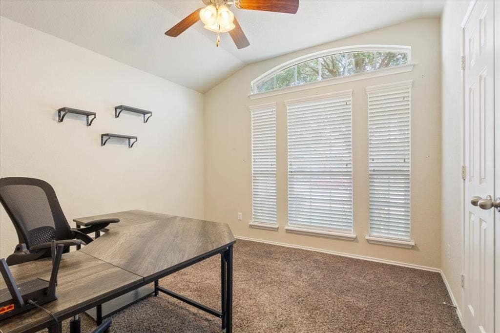 9448 Centennial Drive, Waco, TX 76708 9448 Centennial Drive, Waco, TX 76708