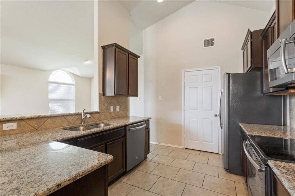 9448 Centennial Drive, Waco, TX 76708 9448 Centennial Drive, Waco, TX 76708
