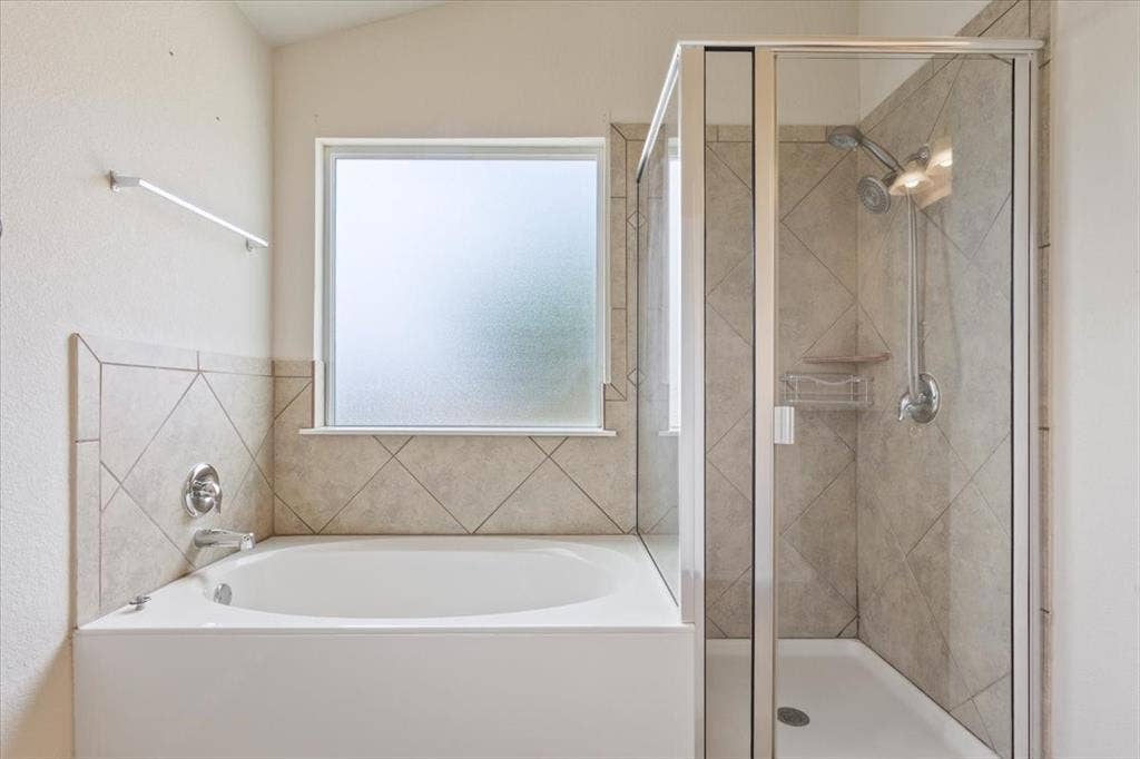 9448 Centennial Drive, Waco, TX 76708 9448 Centennial Drive, Waco, TX 76708
