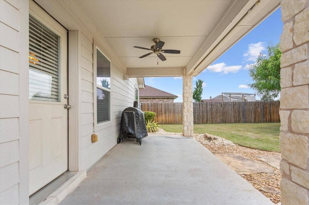 9448 Centennial Drive, Waco, TX 76708 9448 Centennial Drive, Waco, TX 76708