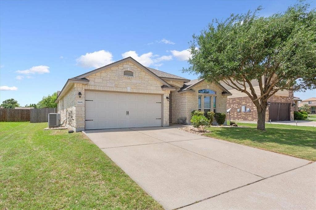 9448 Centennial Drive, Waco, TX 76708 9448 Centennial Drive, Waco, TX 76708