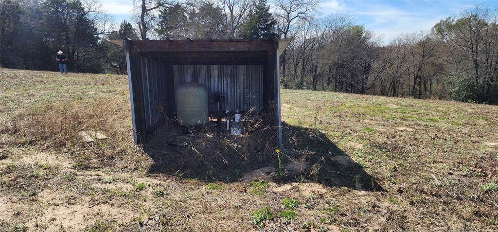 14612 County Road 1114, Athens, TX 75751 The water well works.