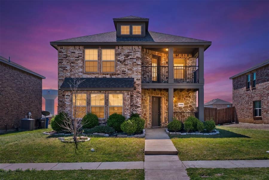 Property photo for 2256 Spring Hollow Dr, Lancaster, TX